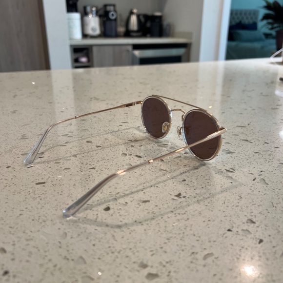 Women's Round Polarized Sunglasses - Picture 2 of 4